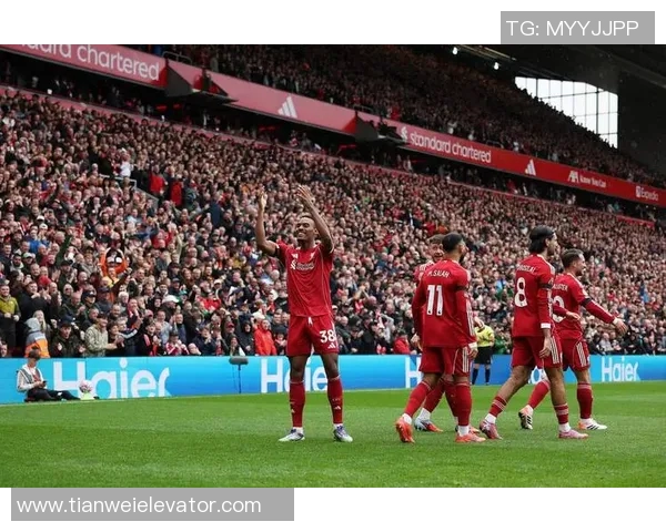 利物浦冬窗瞄准格伊补防线，曼联多特蒙德竞逐新星贝里瓦尔